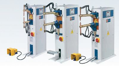 mashina kontaktnoj tochechnoj svarki