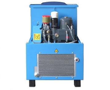 Винтовой маслозаполненный электрический компрессор CompAir L18 Винтовой маслозаполненный электрический компрессор CompAir L18