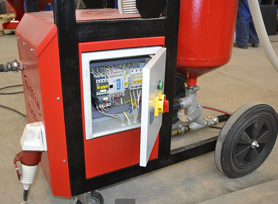 Беспылевая пескоструйная установка BLASTVAC 5500 Беспылевая пескоструйная установка BLASTVAC 5500