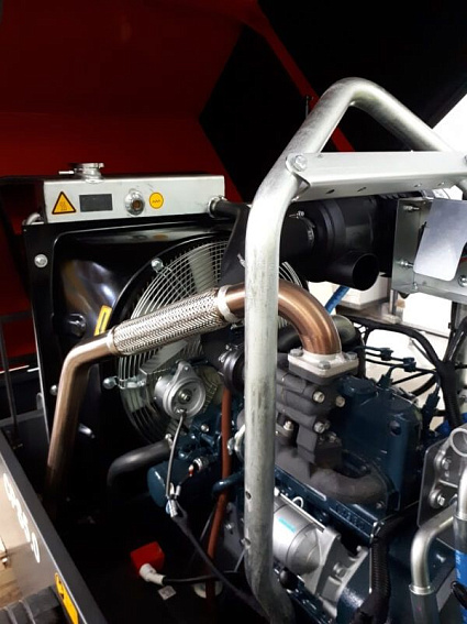 Винтовой дизельный компрессор Chicago Pneumatic CPS 5.0 на шасси Винтовой дизельный компрессор Chicago Pneumatic CPS 5.0 на шасси