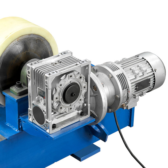 Роликовый вращатель грузоподъемностью 10 тонн с винтовой регулировкой расстояния между роликами Роликовый вращатель грузоподъемностью 10 тонн с винтовой регулировкой расстояния между роликами