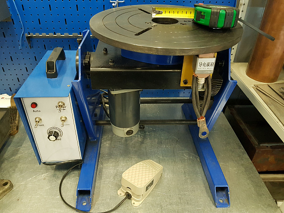 Позиционер с поворотным столом BW1-1 на 100 кг Позиционер с поворотным столом BW1-1 на 100 кг