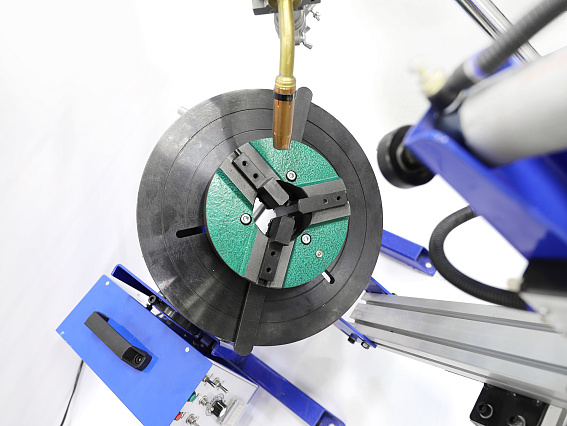 Позиционер с поворотным столом BW1-1 на 100 кг с поджимной бабкой и с кронштейном для горелки Позиционер с поворотным столом BW1-1 на 100 кг с поджимной бабкой и с кронштейном для горелки