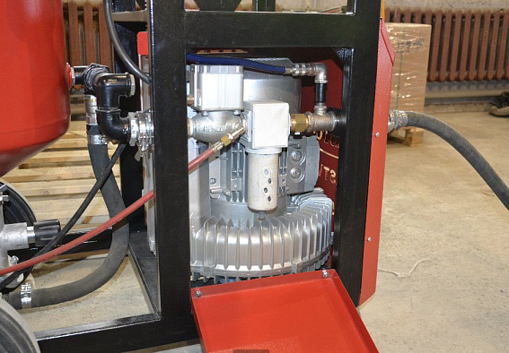 Беспылевая пескоструйная установка BLASTVAC 5500 Беспылевая пескоструйная установка BLASTVAC 5500