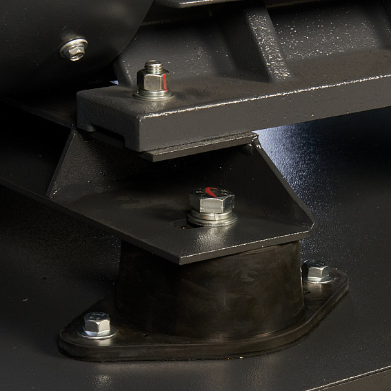 Мощность двигателя, кВт;Давление, атм;Объем ресивера, литров;Производительность, л/мин;Наличие осушителя;Тип привода;Наличие частотного преобразователя;Применение;Напряжение питания, В;Габариты (ДхШхВ), мм;Гарантия, месяцев;Масляный/Безмасляный;Страна производства;Наличие ресивера;Серия Винтовой компрессор ET-Compressors SL 55-08 VS PM (IP55) с частотным регулированием производительности и двигателем на постоянных магнитах