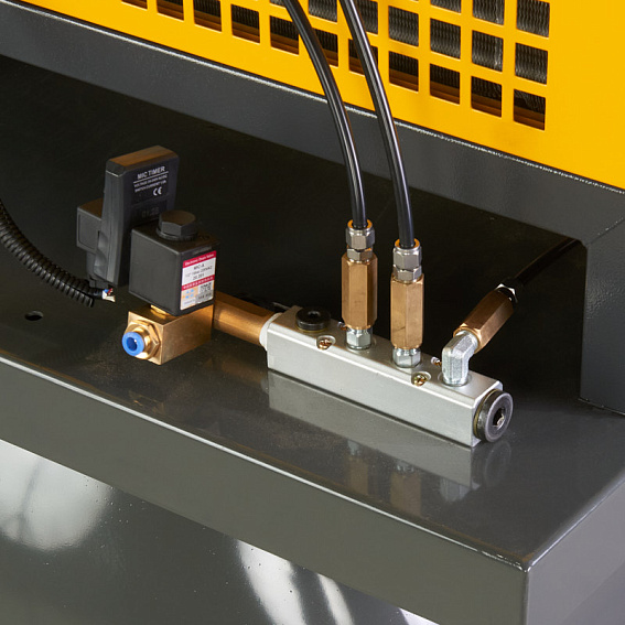 Винтовой компрессор ET SL 15-08-410 ES (IP55) Винтовой компрессор ET-Compressors SL 15-08-410 ES (IP55) с ресивером и осушителем