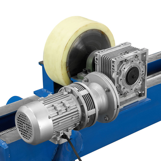 Роликовый вращатель грузоподъемностью 10 тонн с винтовой регулировкой расстояния между роликами Роликовый вращатель грузоподъемностью 10 тонн с винтовой регулировкой расстояния между роликами