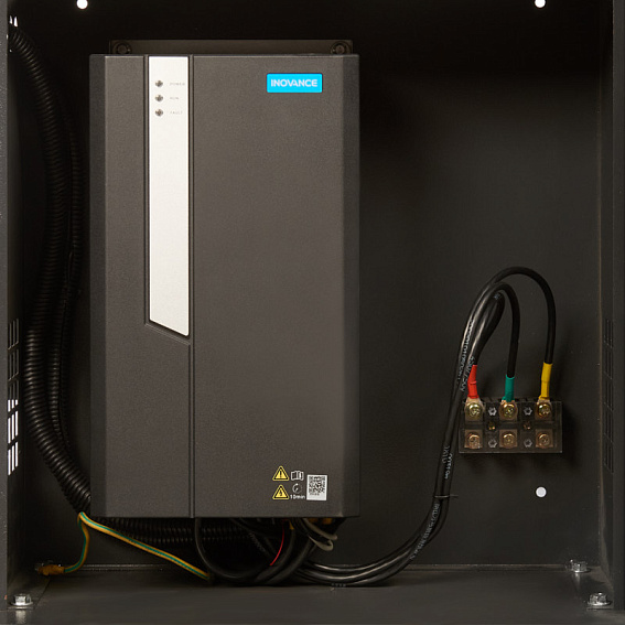 Мощность двигателя, кВт;Давление, атм;Объем ресивера, литров;Производительность, л/мин;Наличие осушителя;Тип привода;Наличие частотного преобразователя;Применение;Напряжение питания, В;Габариты (ДхШхВ), мм;Гарантия, месяцев;Масляный/Безмасляный;Страна производства;Наличие ресивера;Серия Винтовой компрессор ET-Compressors SL 11-08 VS PM (IP55) с частотным регулированием производительности и двигателем на постоянных магнитах