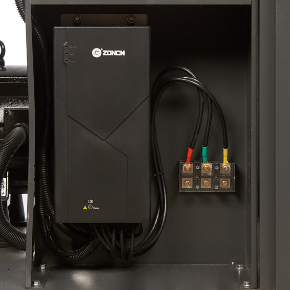 Винтовой компрессор ET SL 22-13 D VS PM (IP23) Винтовой компрессор ET-Compressors SL 22-13 D VS PM (IP23) без муфты с частотным регулированием производительности и двигателем на постоянных магнитах