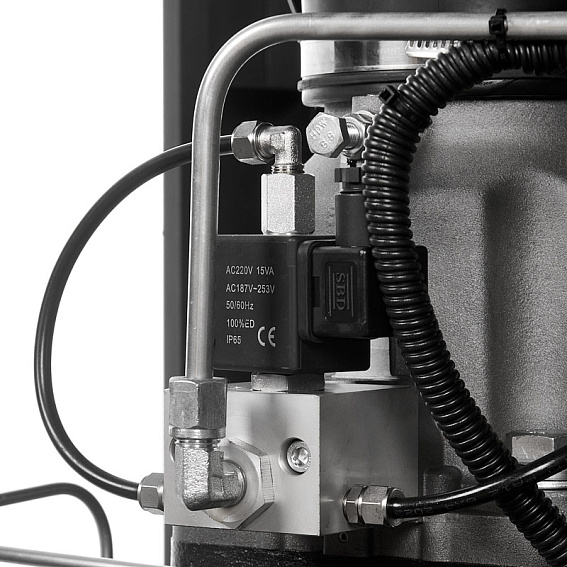 Мощность двигателя, кВт;Давление, атм;Объем ресивера, литров;Производительность, л/мин;Наличие осушителя;Тип привода;Наличие частотного преобразователя;Применение;Напряжение питания, В;Габариты (ДхШхВ), мм;Гарантия, месяцев;Масляный/Безмасляный;Страна производства;Наличие ресивера;Серия Винтовой компрессор ET-Compressors SL 55-08 VS PM (IP55) с частотным регулированием производительности и двигателем на постоянных магнитах