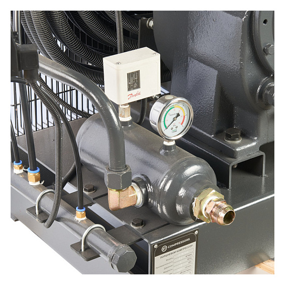 Поршневой компрессор дожимной ET-Compressors ET PB 45-40 Поршневой компрессор дожимной ET-Compressors ET PB 45-40